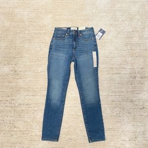 NWT Universal Thread Women’s High Rise Skinny Jeans